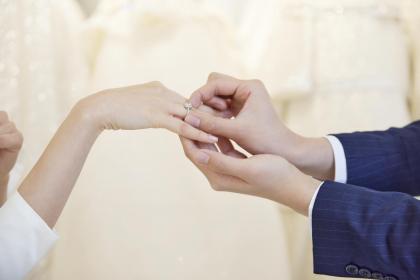 大海水命和爐中火婚姻怎么樣？會相克嗎_水墨先生